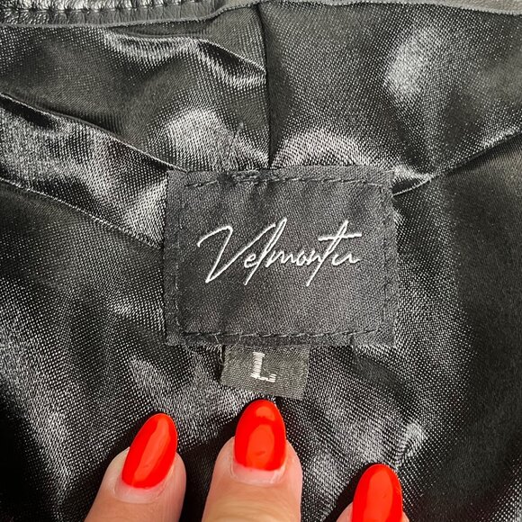 RARE VELMONTU Black Faux Leather High-Waisted Bermuda Shorts LARGE - Picture 3 of 4